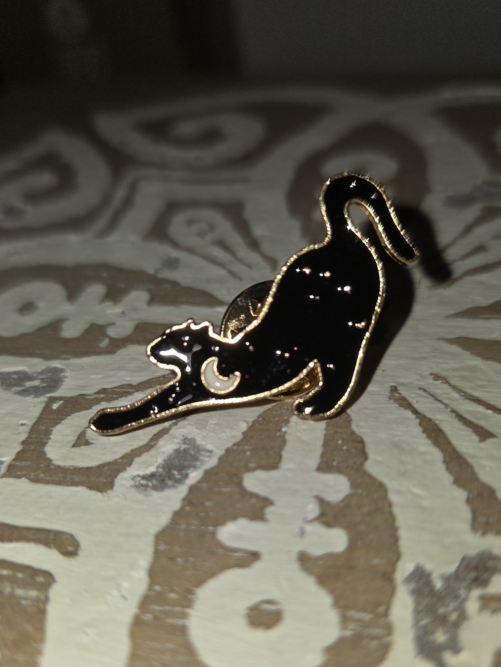 Black Cat Enamel Pin - Gold Trim Cat Stretching Lapel Pin